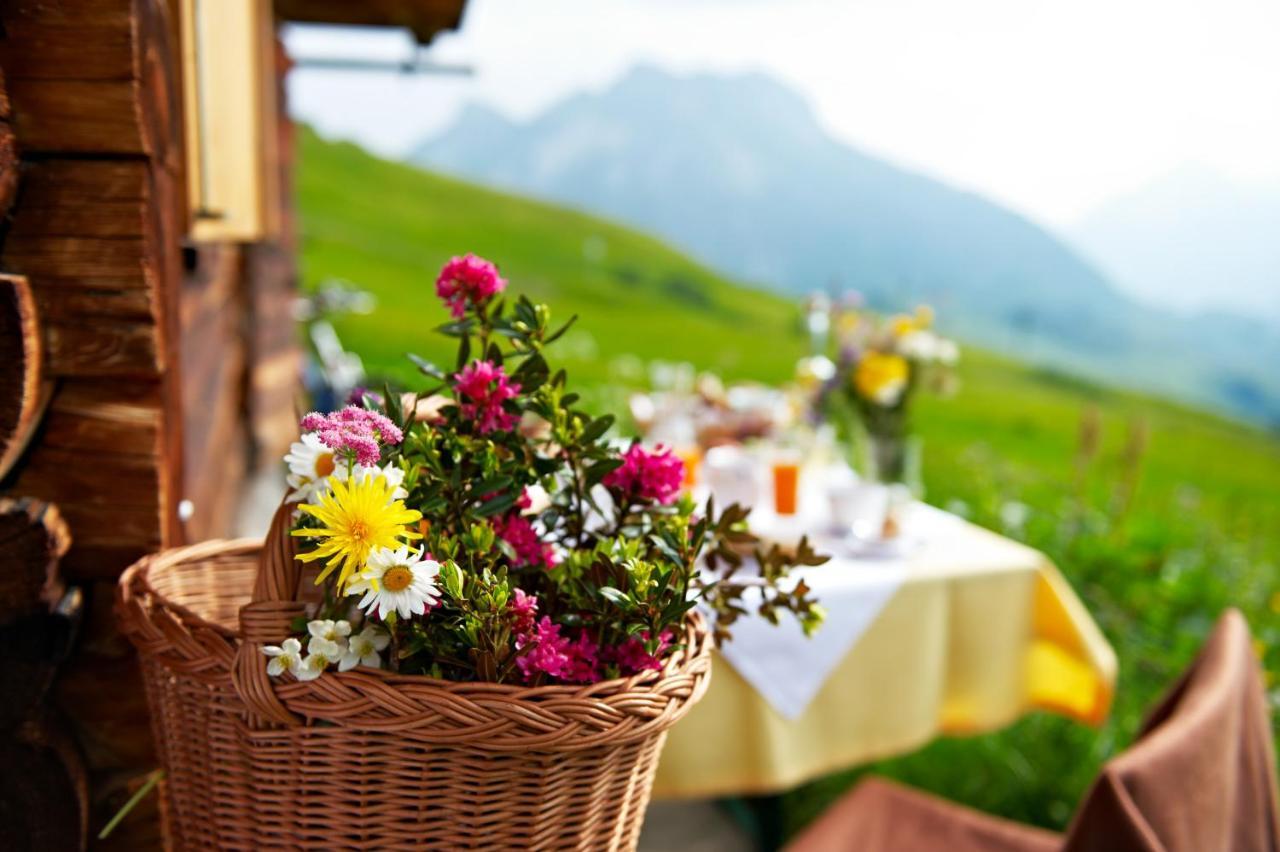 Hotel Restaurant Formarin Oberlech Buitenkant foto