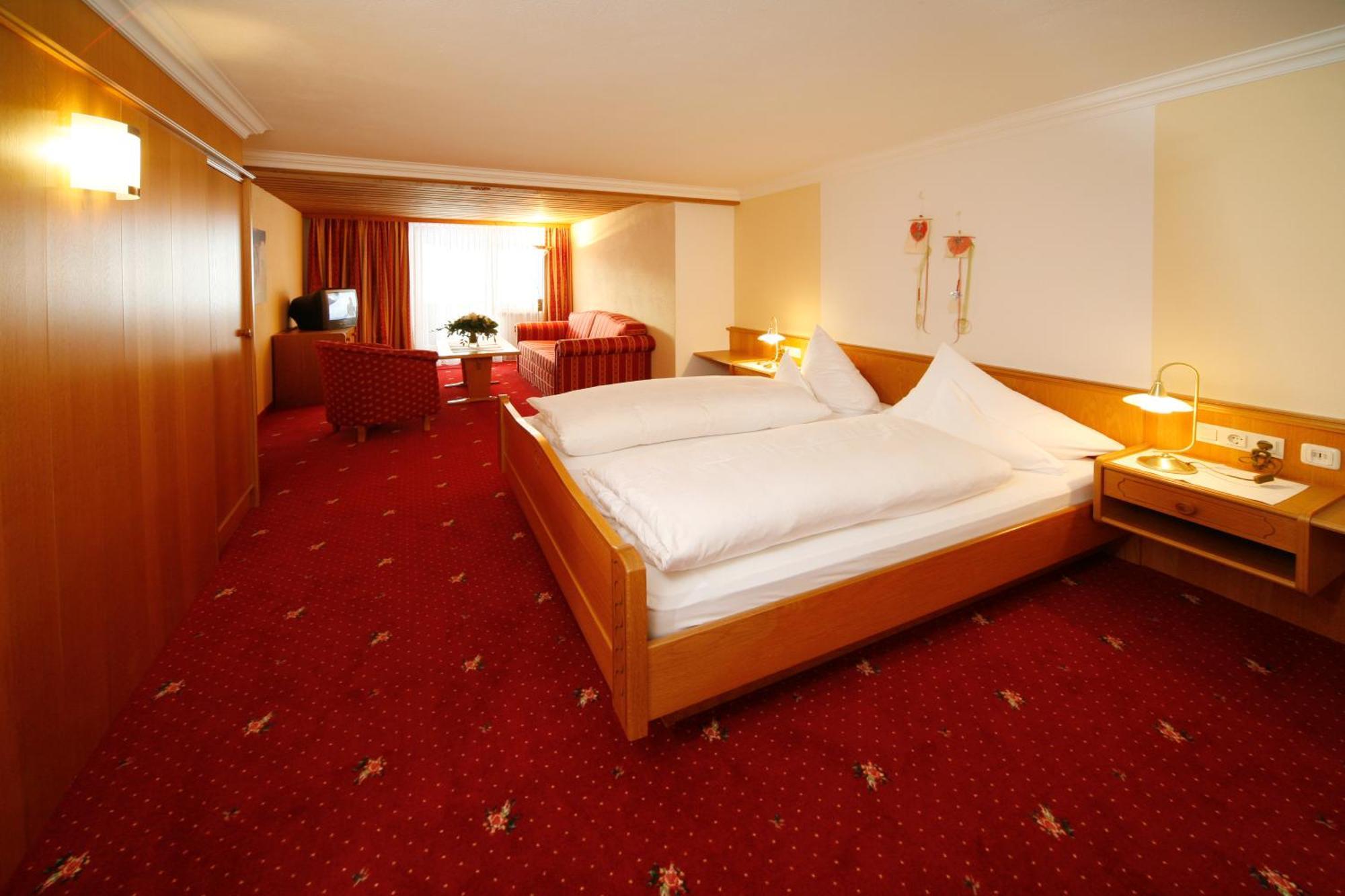 Hotel Restaurant Formarin Oberlech Kamer foto