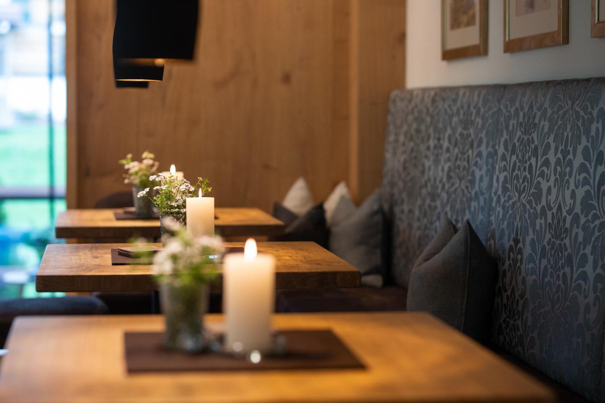 Hotel Restaurant Formarin Oberlech Buitenkant foto