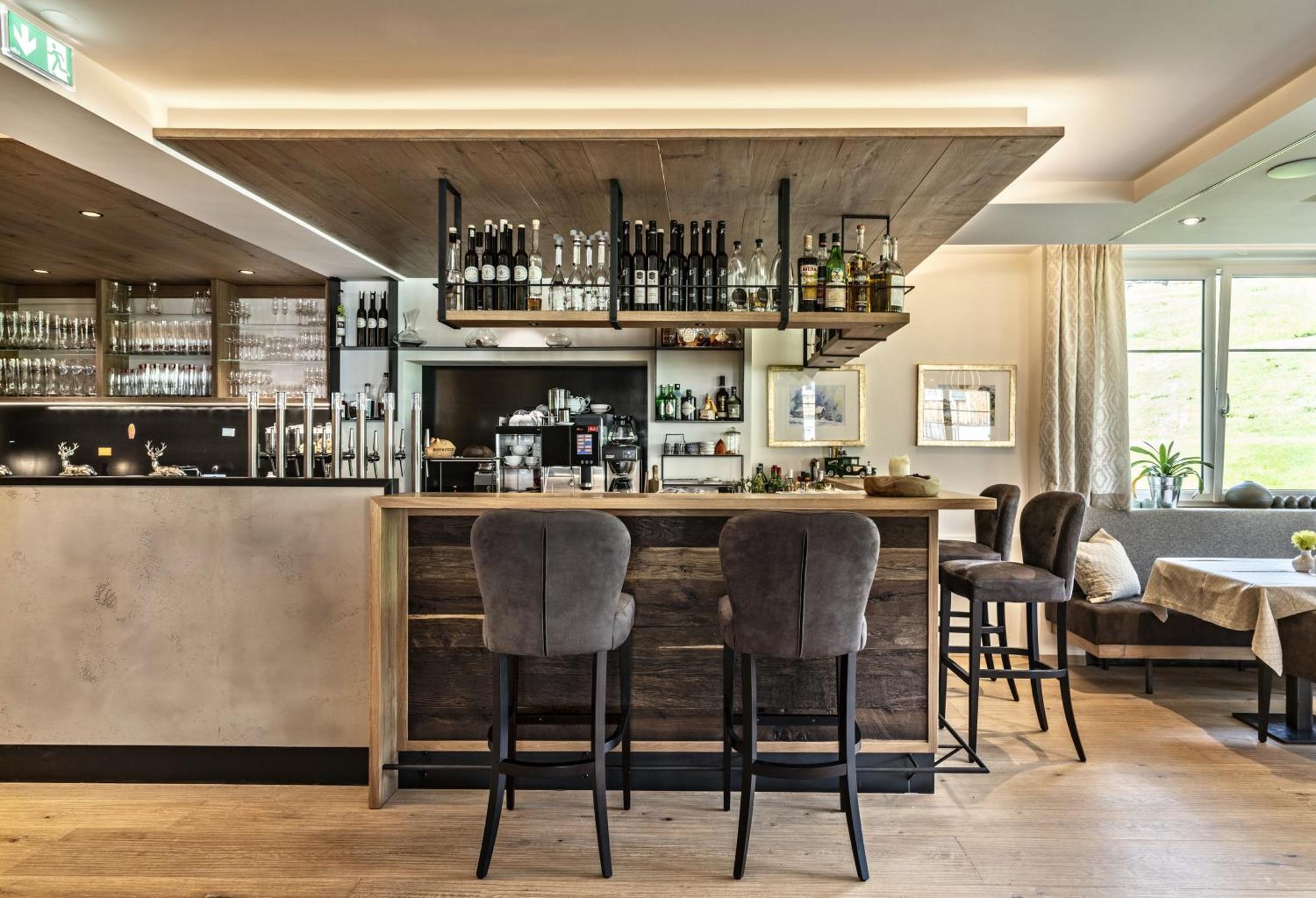 Hotel Restaurant Formarin Oberlech Buitenkant foto